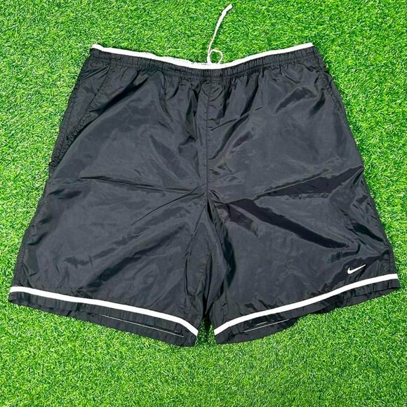 vintage Y2K Nike black and white windbreaker shorts - Picture 3 of 4